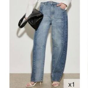 Stylish Women's Blue Barrel Leg Jeans